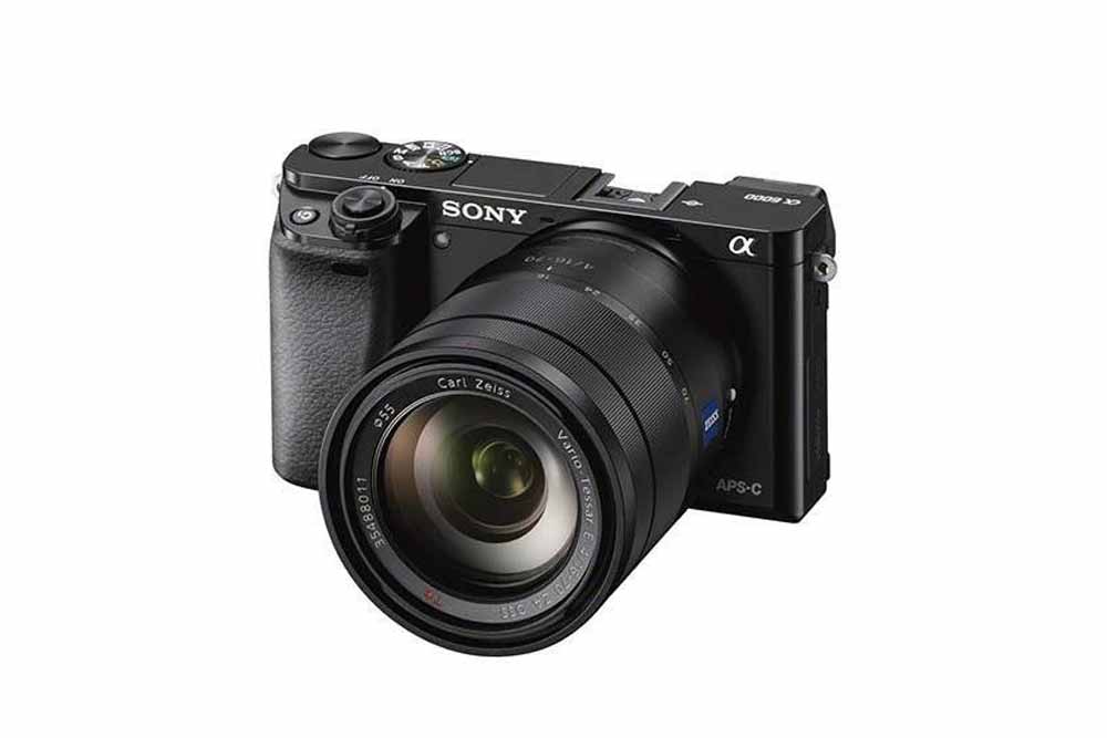 Sony Alpha A6000 - kamera mirrorless APS-C yang cocok untuk dibawa traveling