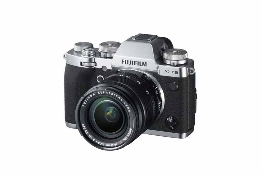 Fujifilm X-T3 adalah kamera mirrorless APS-C yang dirilis pada tahun 2018 - kamera ini sangat cocok untuk dibawa traveling